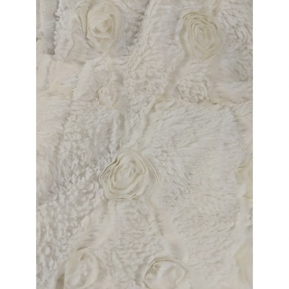 Cream Plush‎ Rosettes Baby Blanket About 30x40 Inch Newborn Photography
